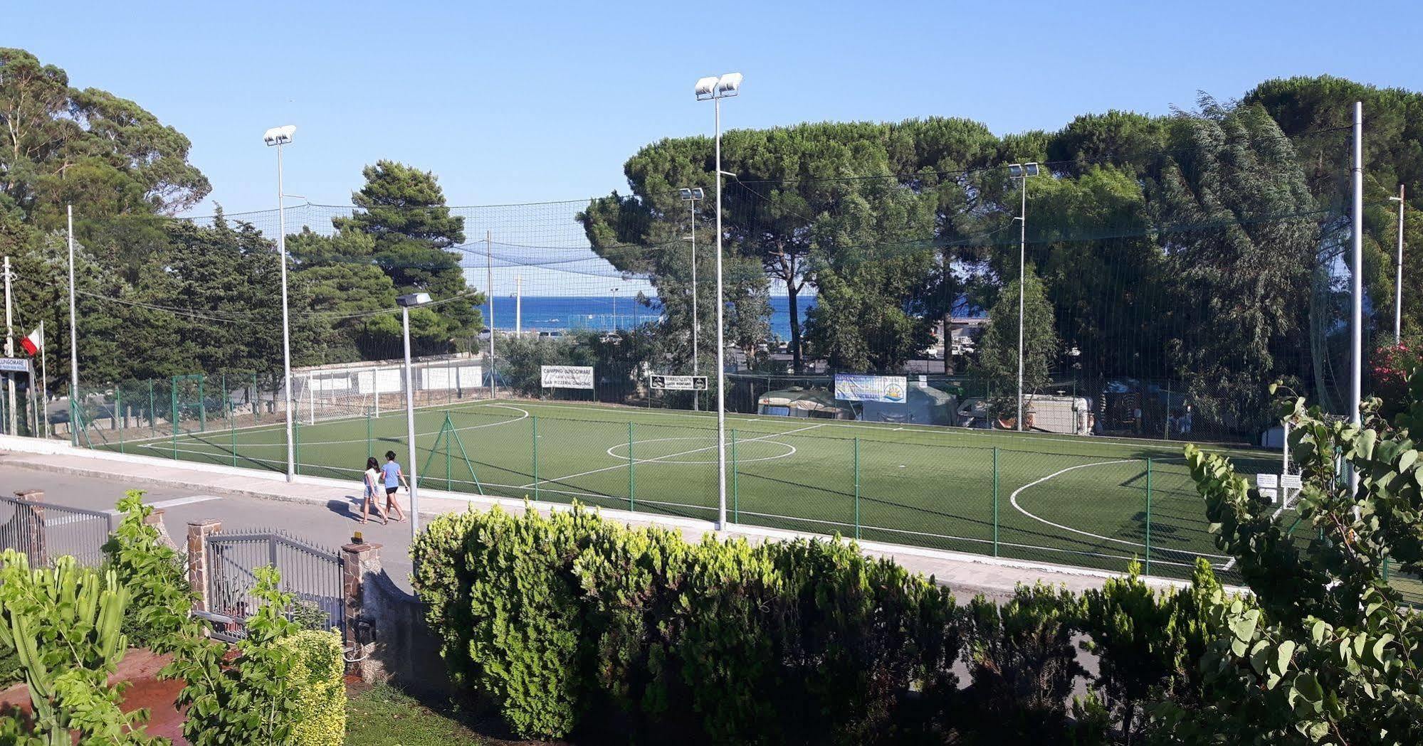 Villaggio Camping Lungomare Cropani Buitenkant foto