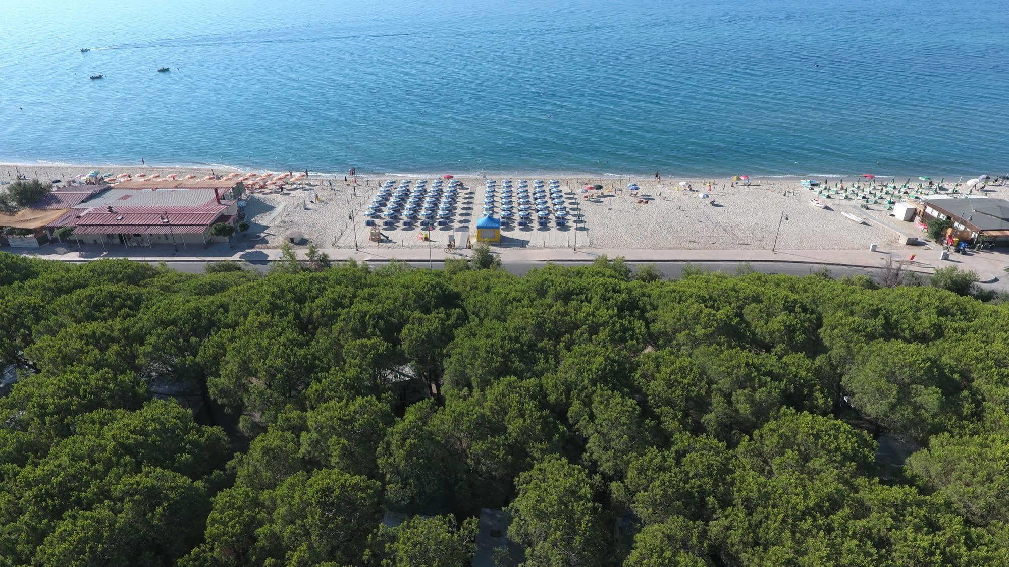 Villaggio Camping Lungomare Cropani Buitenkant foto