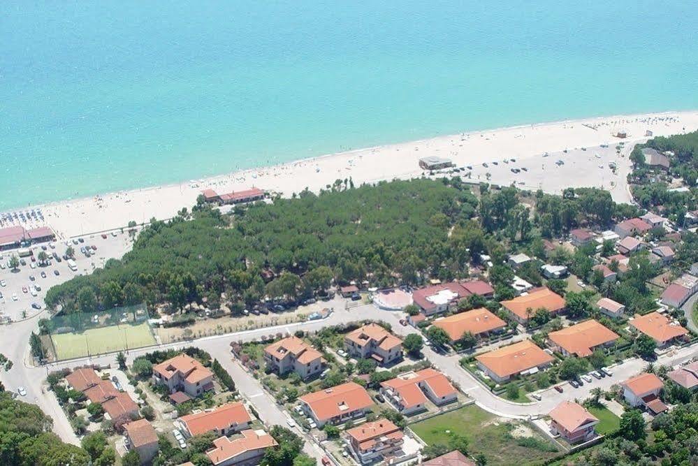 Villaggio Camping Lungomare Cropani Buitenkant foto